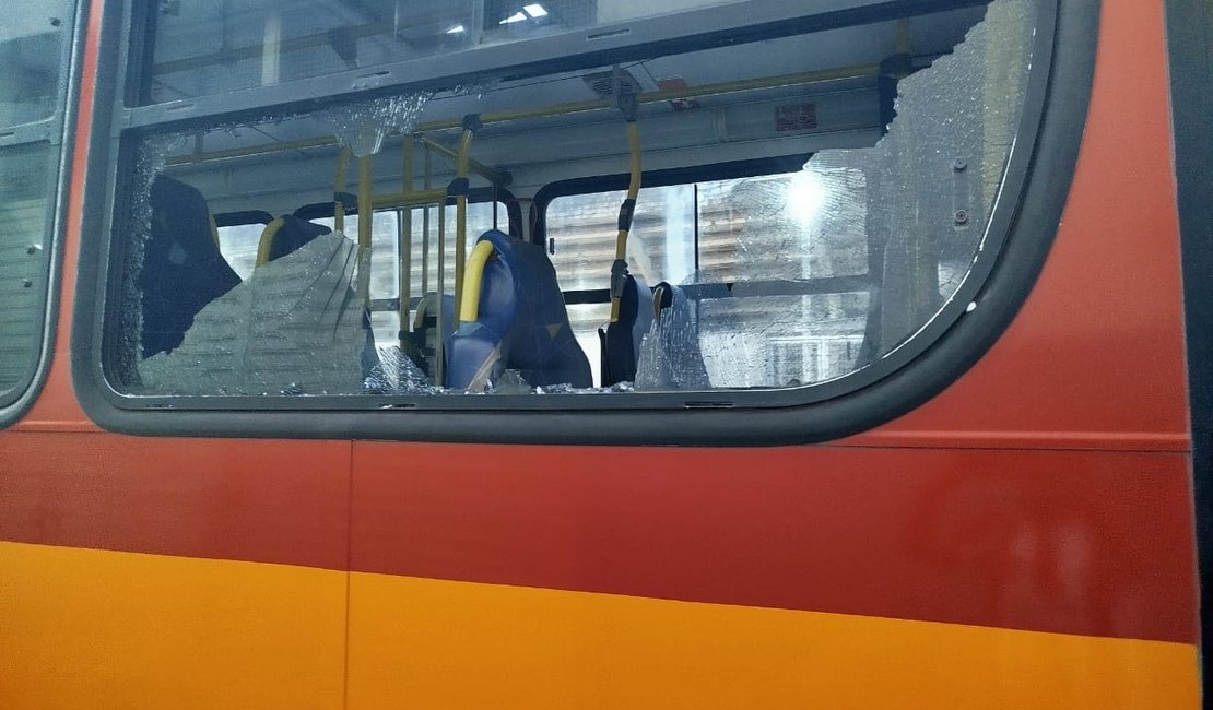 Torcedor é detido por dano a ônibus da torcida do Penedense após partida contra o ASA em Arapiraca