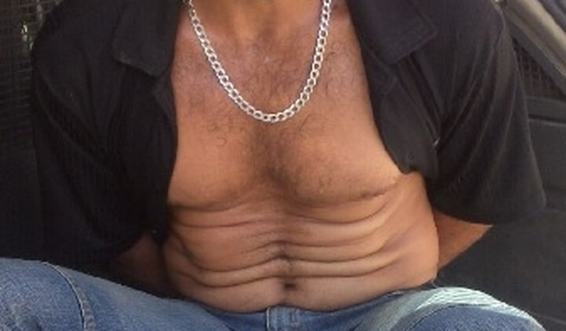 Polícia prende indivíduo com arma de fogo e moto roubada em Arapiraca