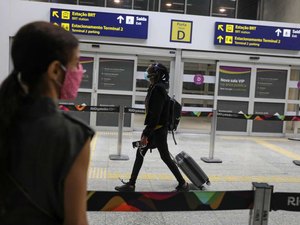 Brasil proíbe voos da África do Sul para impedir variante