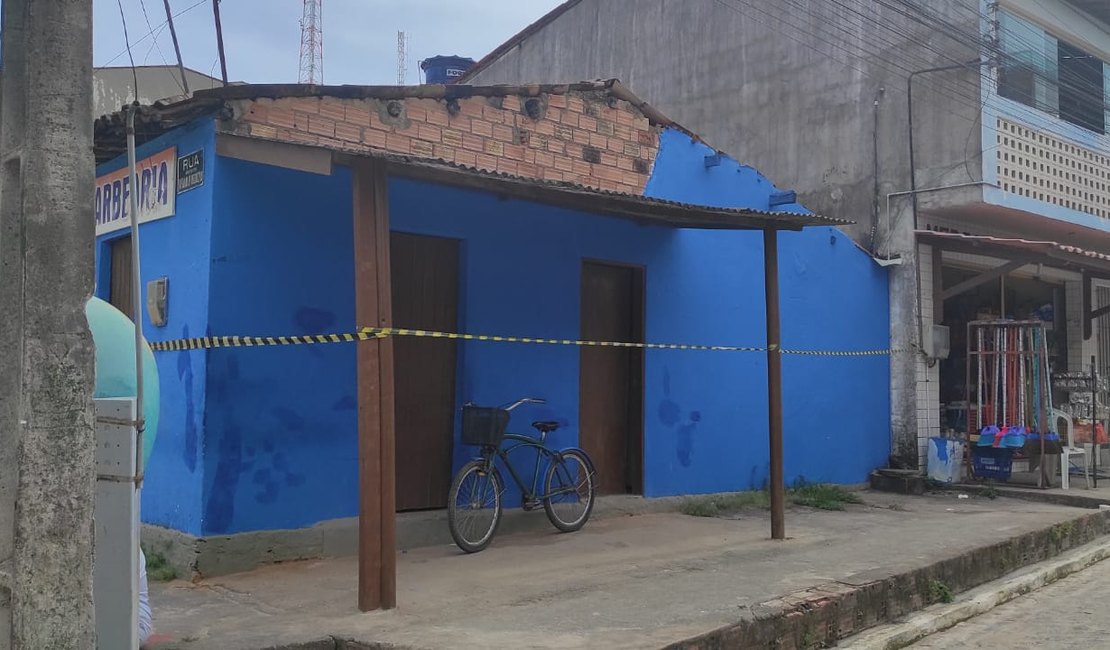 Barbeiro é encontrado morto dentro de casa em Maragogi