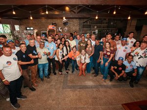 Célia Rocha participa de encontro com mais de 100 lideranças políticas do agreste