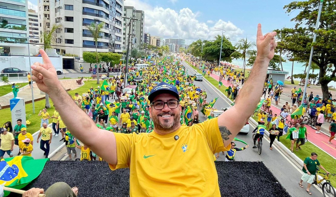 “Não podemos perder a esperança”, afirma Leonardo Dias em ato pela anistia