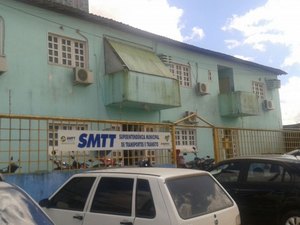 SMTT emite nota oficial informando que mulher presa não é funcionária do órgão