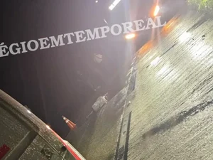 Homem morre atropelado por ônibus ao tentar atravessar BR-101, em Porto Real do Colégio