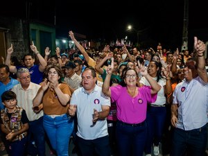 Edilza arrasta multidão na maior caminhada da história de Lagoa da Canoa