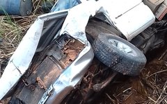 Veículo cai em ribanceira e deixa dois feridos em Porto Calvo