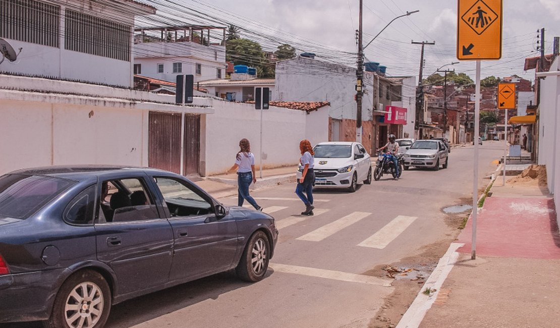 Brota na Grota já implantou mais de 250 placas de sinalização nas comunidades