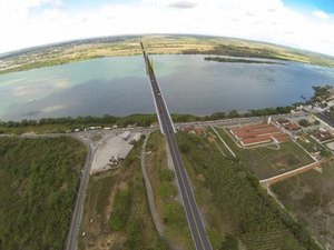 [Vídeo] Ponte Penedo-Neópolis: prefeito anuncia R$ 40 milhões para obras em 2017