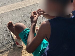 Criança é atropelada por van na AL-215