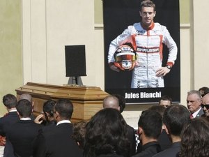 Funeral de Bianchi tem presença de Massa e principais estrelas da F1