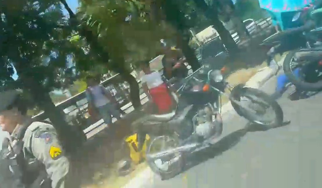 Motociclista fica ferido após colisão entre motos na Avenida Fernandes Lima