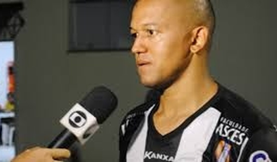 Reinaldo Alagoano pode ser titular no ataque alvinegro.