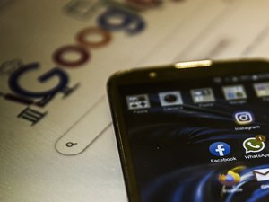 USP promove escola de verão para garotas criarem aplicativo de celular