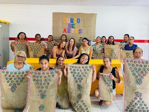 Prefeitura de Matriz de Camaragibe realiza curso de arte e economia popular