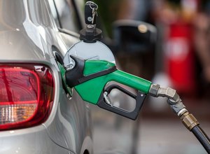 Brasil terá nova gasolina mais cara, mas mais econômica em agosto