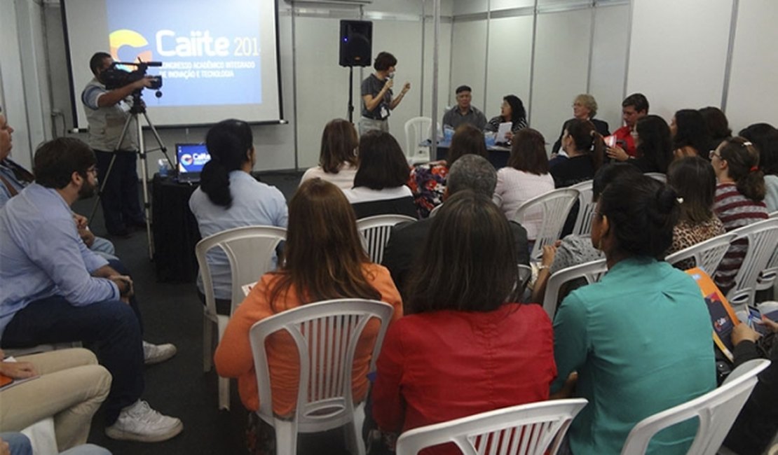 Caiite 2014: Mesa-redonda debate os 200 anos de Maceió