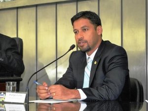 Cunha ganha liminar na Justiça para votação ser aberta