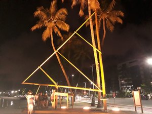 Setembro Amarelo: Jangada Independência recebe iluminação especial