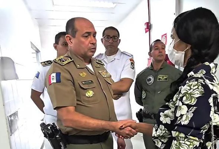 Comandante-geral da Polícia Militar de Alagoas vai à Aracaju para prestar apoio e solidariedade a policial acidentado