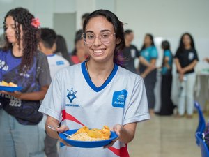 Rede Estadual reduz ultraprocessados na merenda escolar para 10% e ultrapassa meta federal