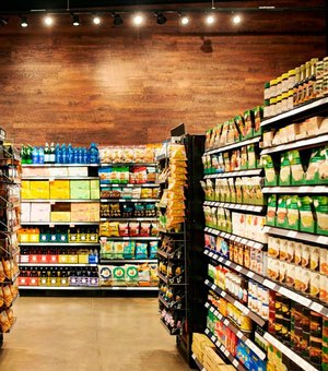 Homem é preso suspeito de furtar produtos de supermercado em Rio Largo