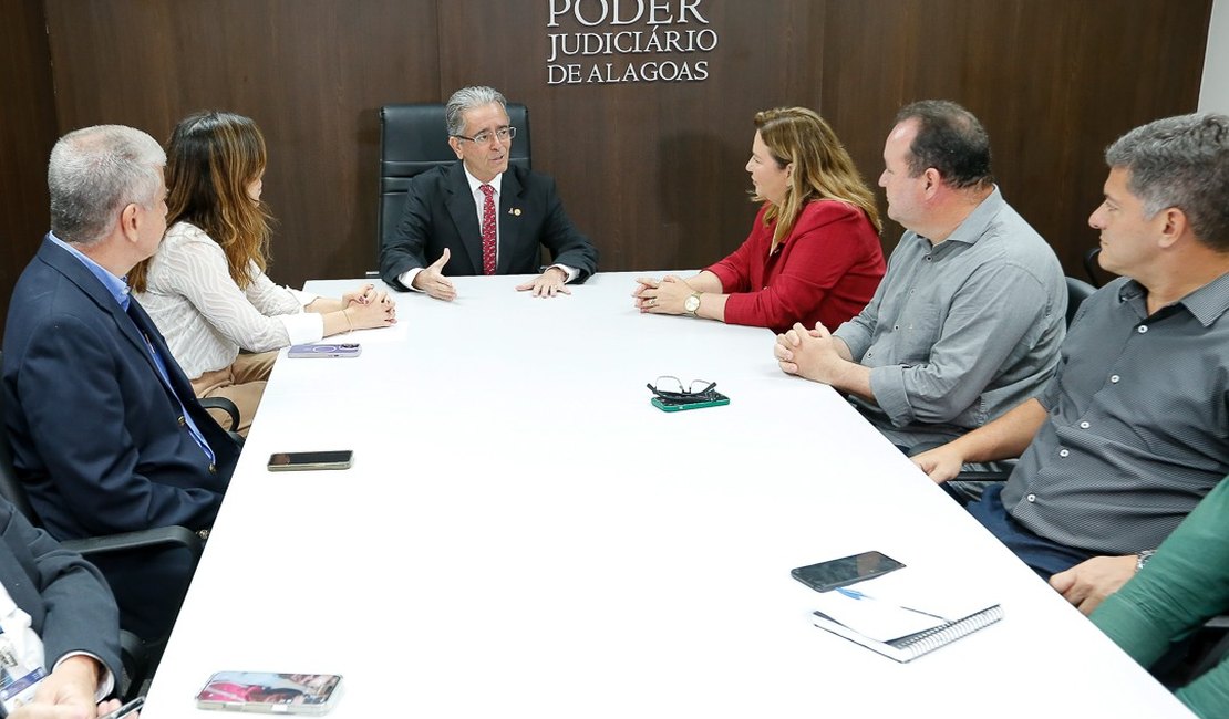 Presidente do TJAL e prefeita discutem realização do 'Arraial da Cidadania' em Porto Calvo