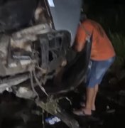 Colisão entre van e carro na BR-316 deixa seis feridos em Pilar