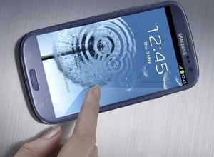 Samsung lança smartphone com reconhecimento de voz