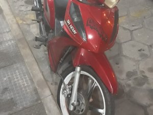Após ofender a polícia, homem é preso embriagado e com moto roubada