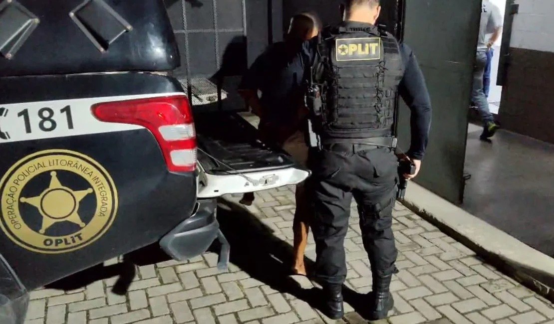 Homem em situação de rua é preso por furto no bairro da Pajuçara