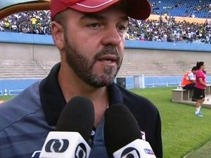 Vila Nova decide manter técnico, que havia sido exonerado, após derrota para o CRB