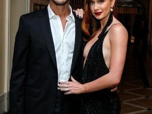 Marina Ruy Barbosa é eleita Mulher do Ano em premiação no Rio