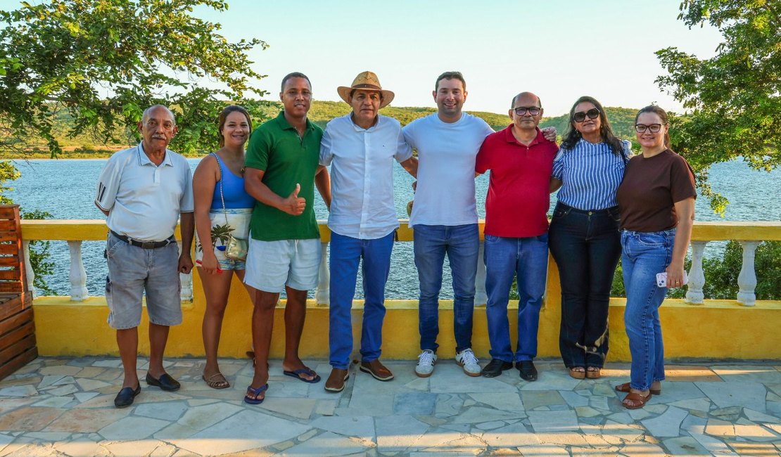 Lucas Barbosa amplia alianças no Sertão e destaca potencial turístico do interior alagoano