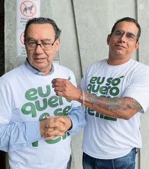 Após flertar com três partidos e dois presidenciáveis, militar pede votos e recebe apoio de Cury