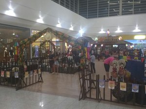 [Vídeo] 'Arraiá Coringa' traz comida típica e muito Xote aos arapiraquenses no Garden Shopping