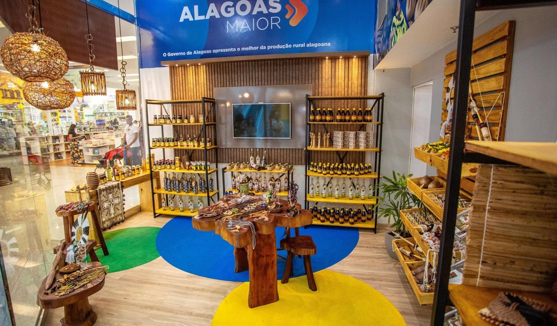 Alagoas Maior comercializa mais de R$ 50 mil em produtos locais em shopping de Maceió
