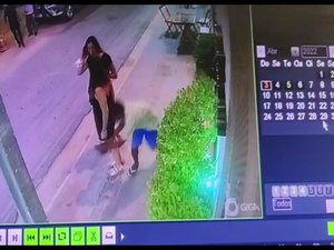 [Vídeo] Câmera flagra ladrão roubando celular de mulher em Maragogi
