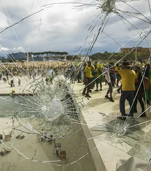 Anistiar crimes contra democracia é inconstitucional, dizem juristas