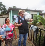 Gilberto Gonçalves intensifica ações de auxílio às famílias atingidas pelas fortes chuvas em Rio Largo