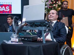 Personalidades alagoanas são homenageadas em noite de prêmios 