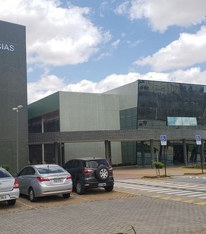 Justiça barra novas transferências de militares para Medicina da Ufal Arapiraca