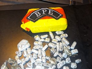 Polícia apreende 380g de maconha na Av. Josefa de Melo