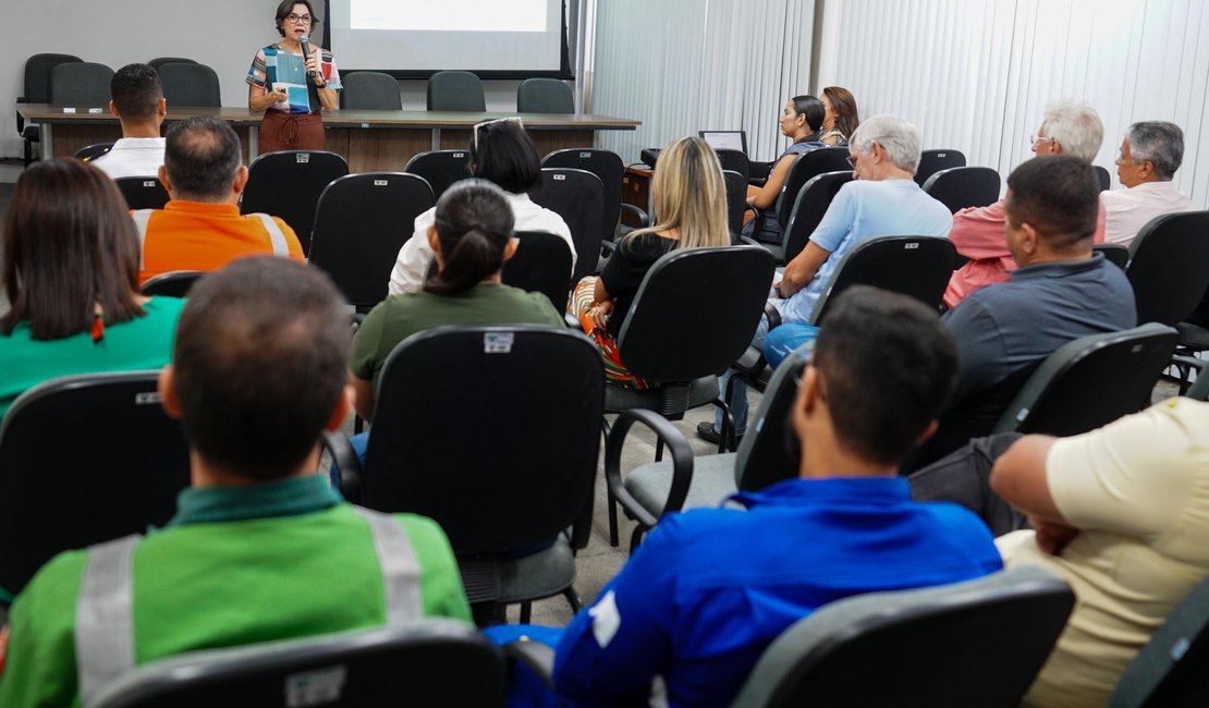 Sesau capacita profissionais do Porto de Maceió sobre o vírus Mpox