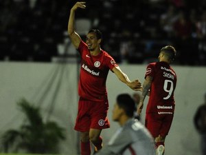 SÉRIE B: Inter retoma a liderança, Ceará encosta no G4 e CRB perde mais uma