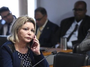Por 6 votos a 1, TSE cassa senadora Selma Arruda, a 'Moro de saia'