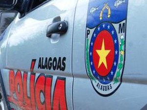 Mulher é assaltada na porta de casa em Arapiraca