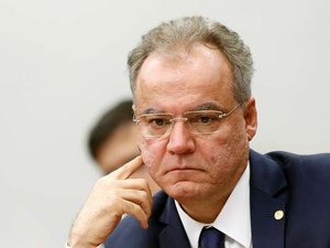 Relator da Previdência adia apresentação de relatório para quinta (13)