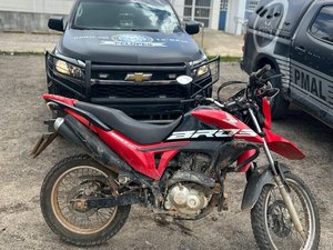 Moto com queixa de roubo é encontrada em Novo Lino