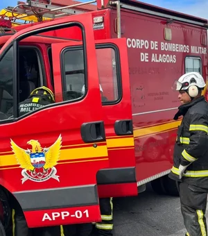 Homem põe fogo na própria casa e é levado para Hospital Portugal Ramalho