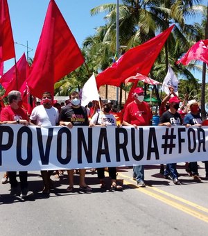 Grito dos Excluídos: ato contra Bolsonaro reúne mil pessoas na orla de Maceió